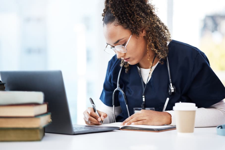 student-nurse-studying
